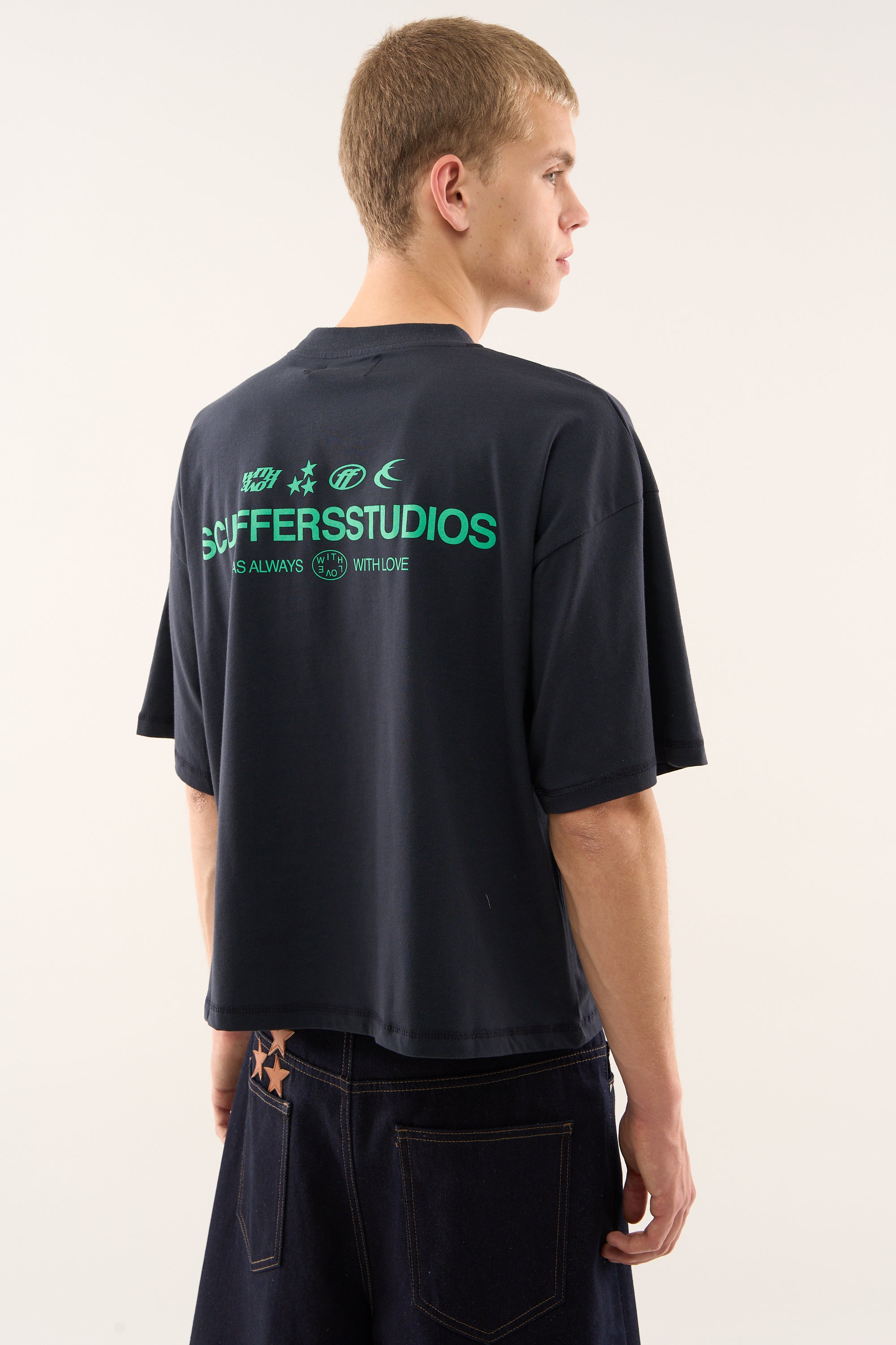 T-shirt gris foncé emblématique