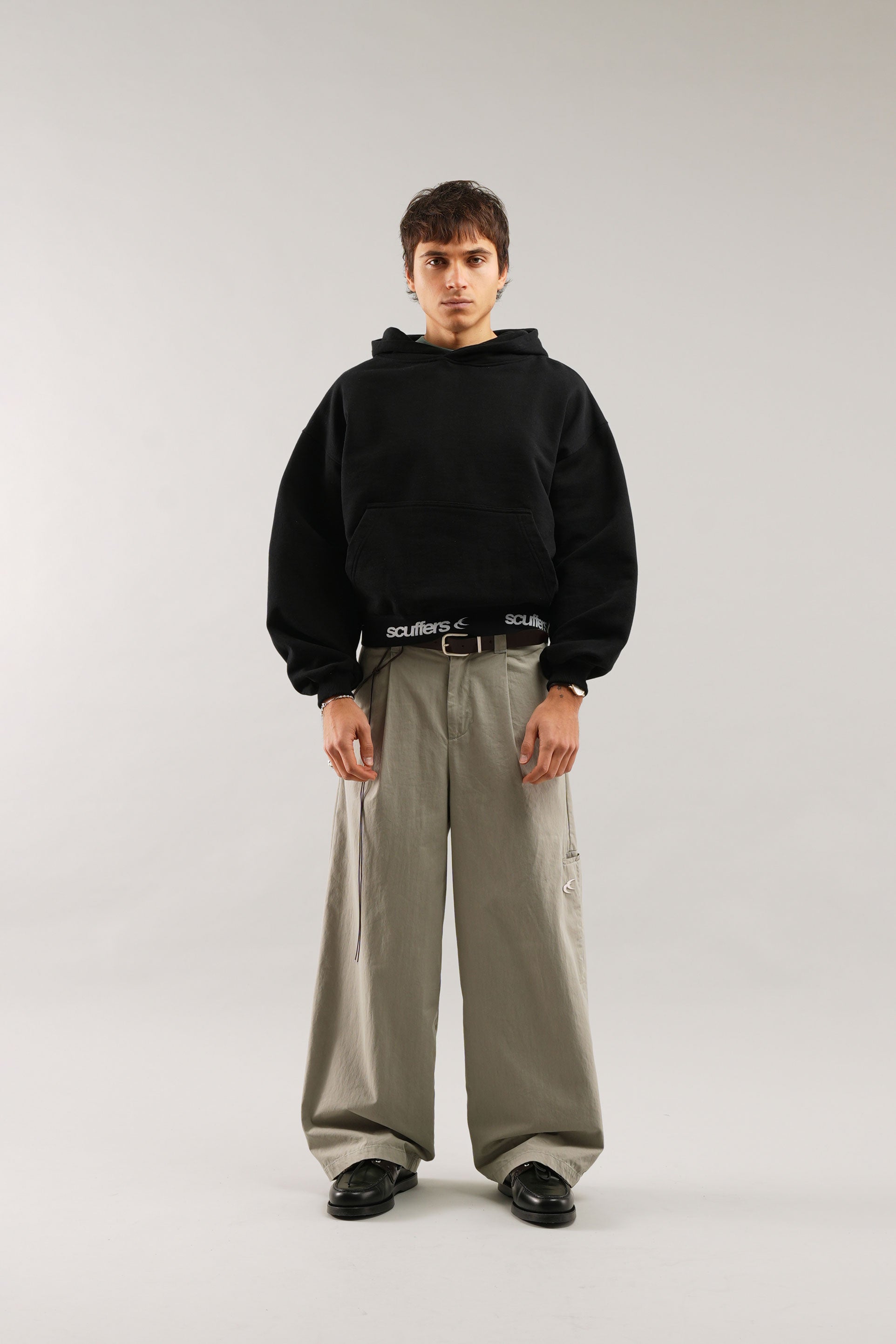 Sweat à capuche noir pour chambre à coucher