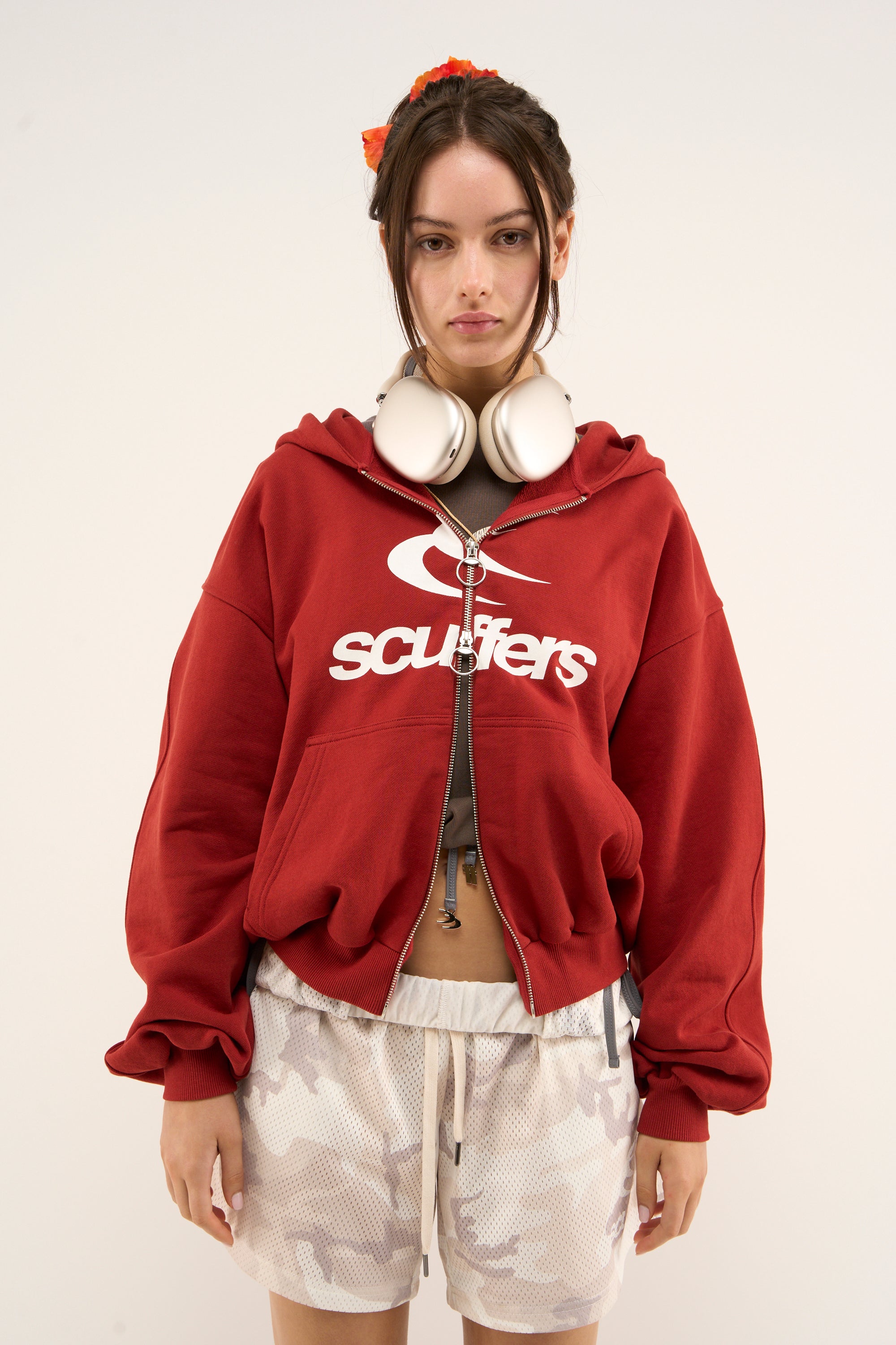 Sweat à capuche rouge zippé avec logo