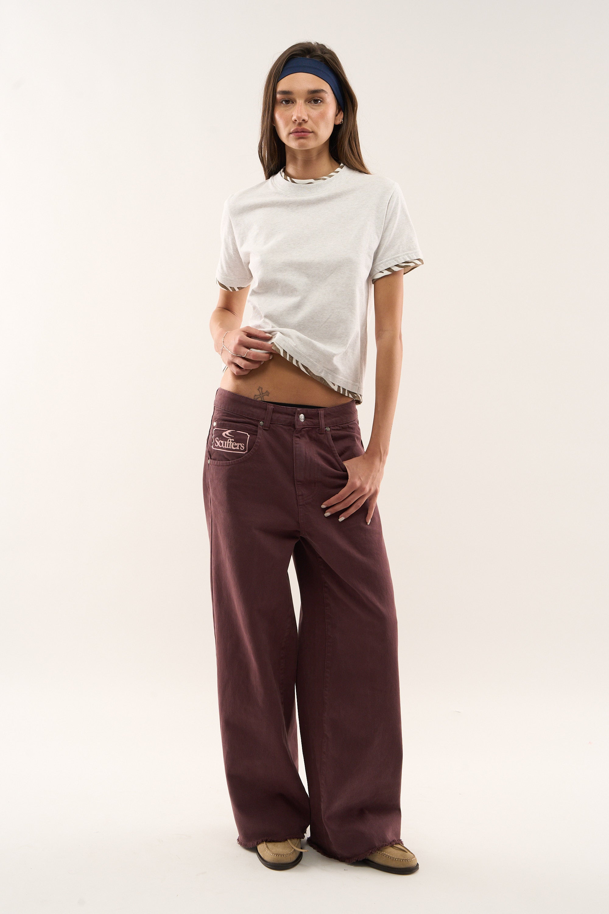 Pantalon bordeaux coquin