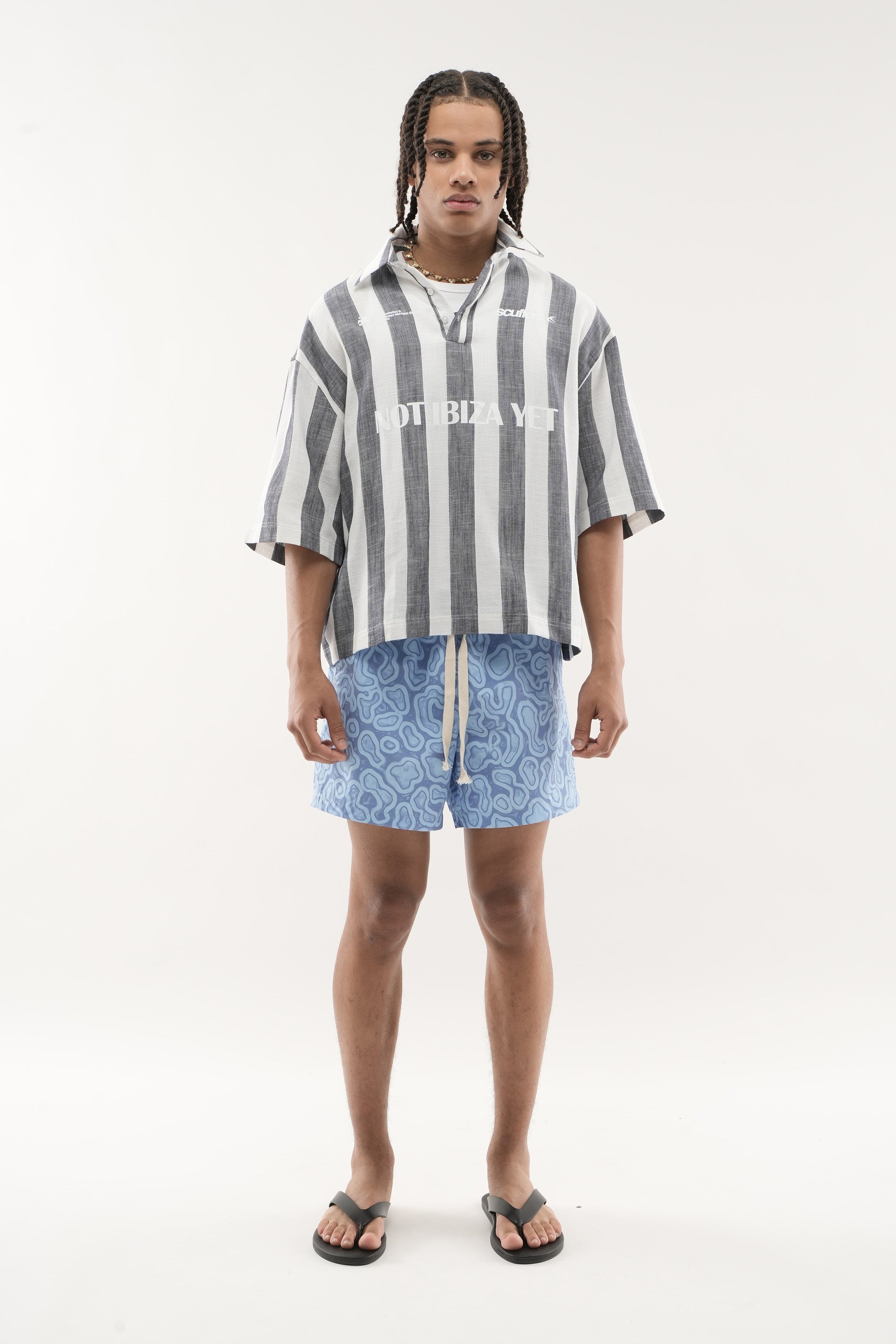 Encore un maillot bleu de foot !