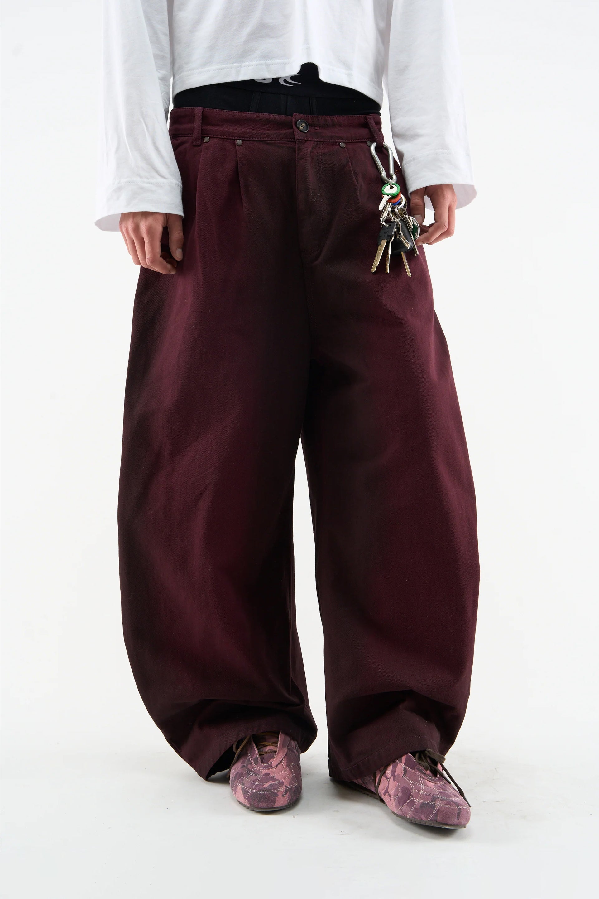 Pantalon bordeaux Shell