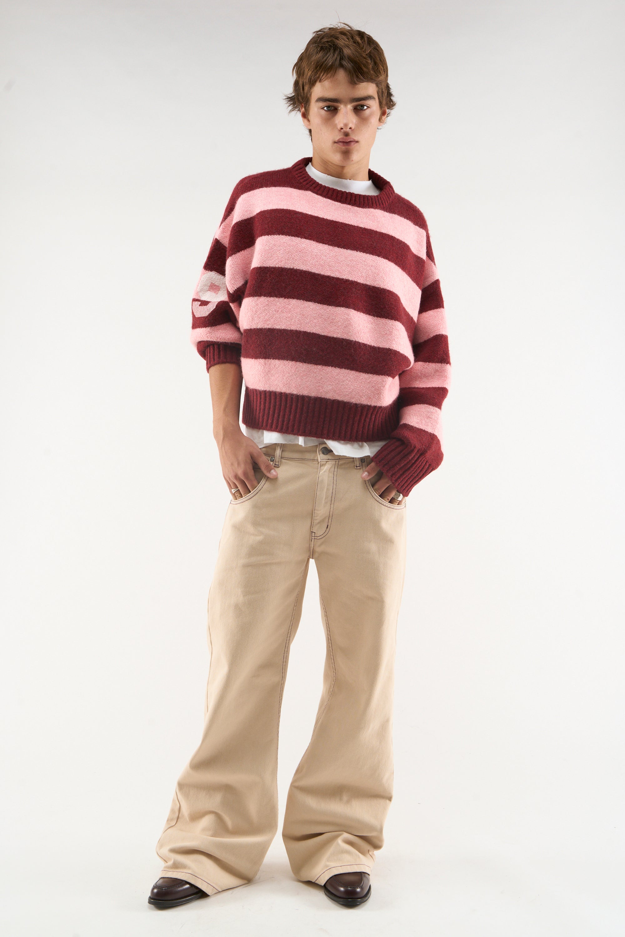 Pull bordeaux sans trou