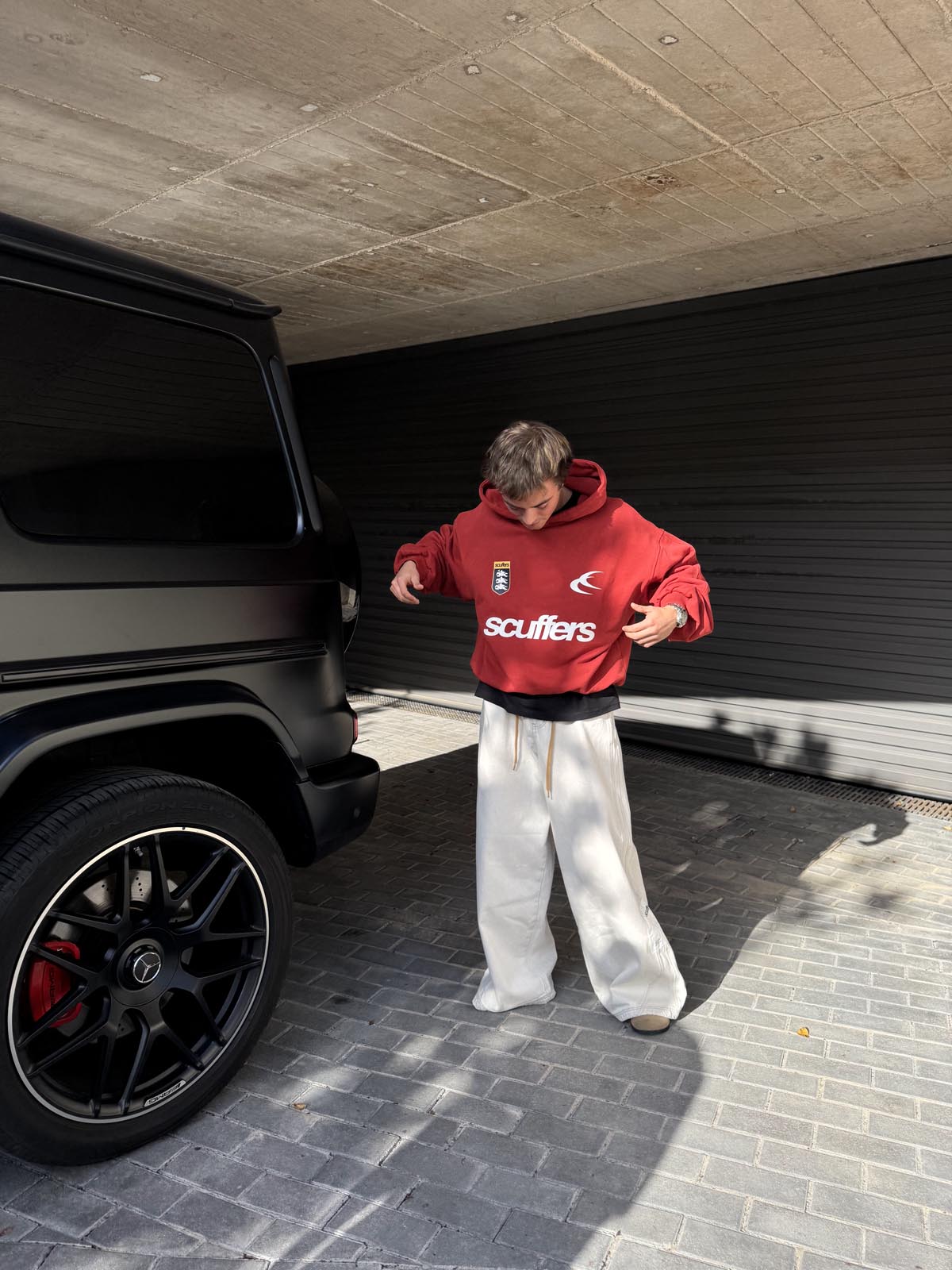 Sweat à capuche rouge foncé de pique-nique