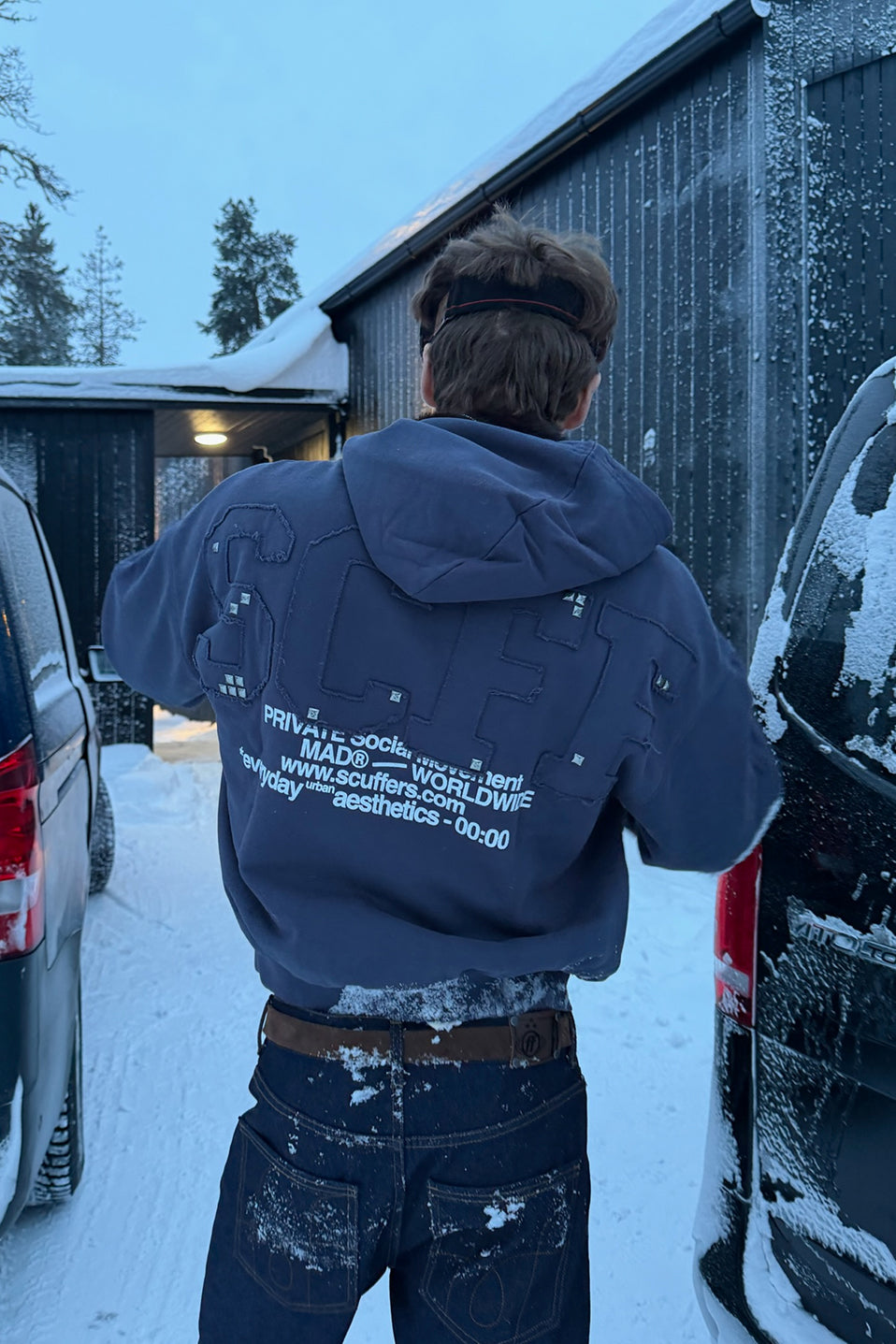 Sweat à capuche bleu mondial