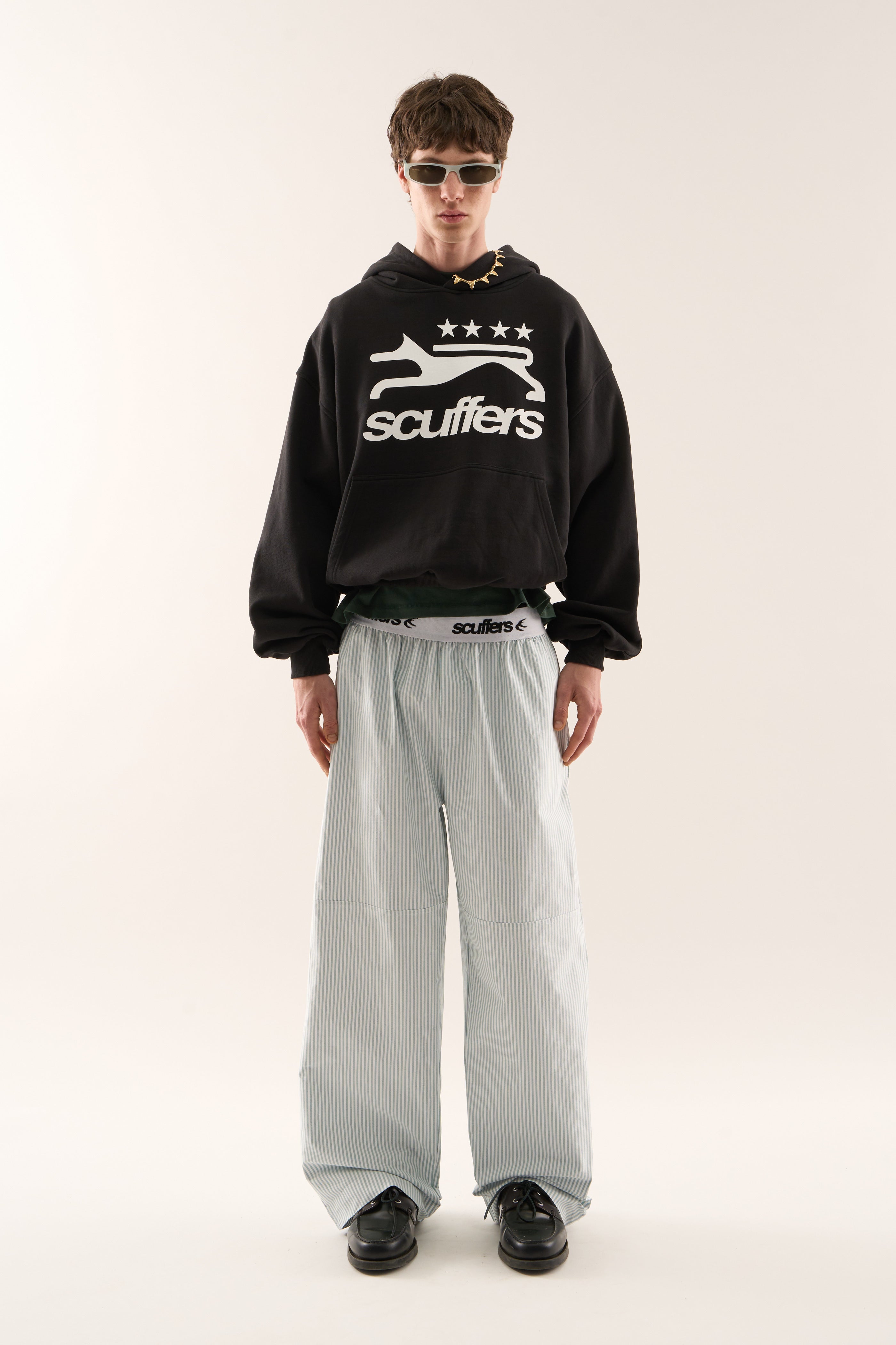 Sweat à capuche noir Greyhound